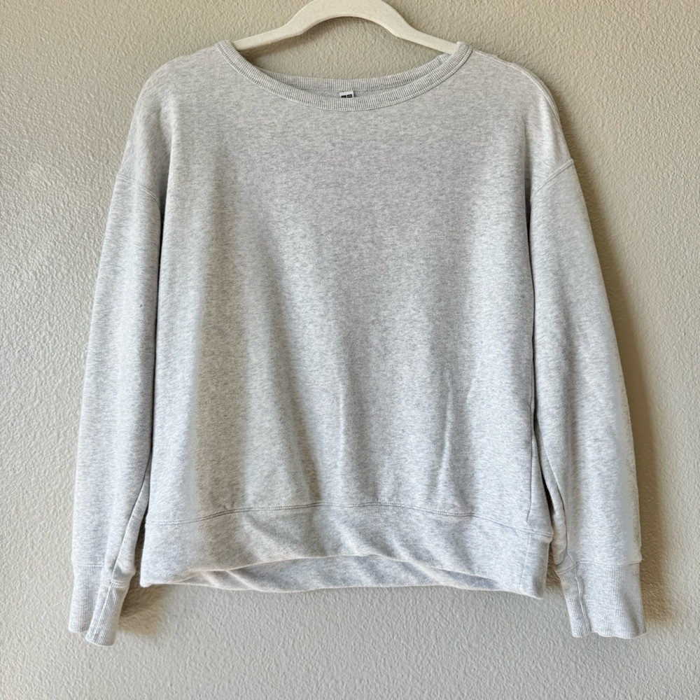 Uniqlo Pullover Sweatshirt Gray Neutral Minimalist